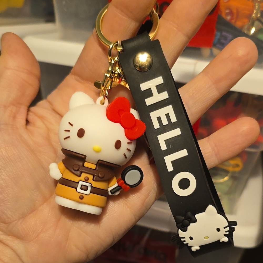 Hello Kitty Detective Keychain - Brown